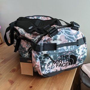 HOST PICK - The North Face Iconic Base Camp Duffel and Backpack - 50L